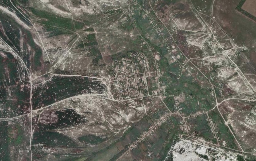 Білогорівка схожа на поверхню Місяця. DeepState показав, як виглядає селище, і розповів про вихід його останніх захисників