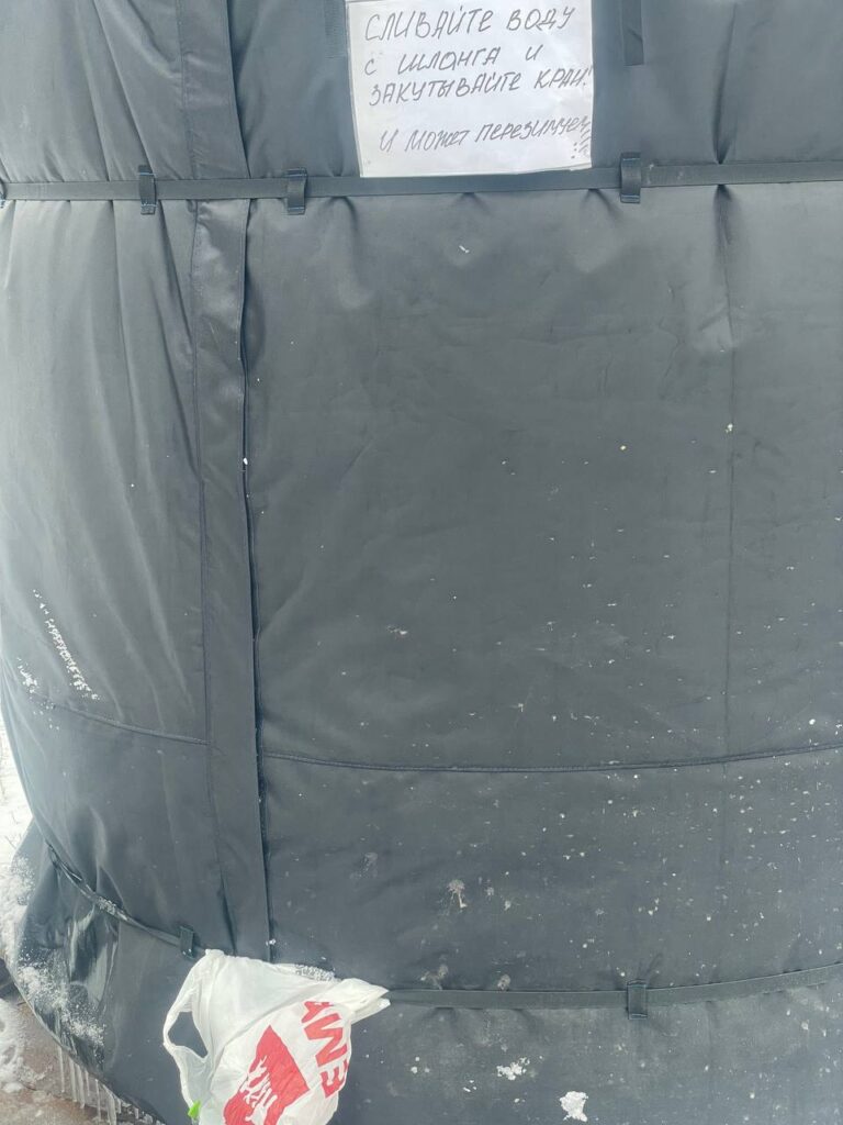 “Єфрейтор Мороз”: на окупованій частині Донеччини замерзли бочки з водою