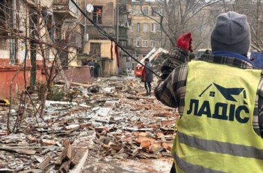 Одна людина загинула на Донеччині через обстріли росіян. Ще четверо постраждали