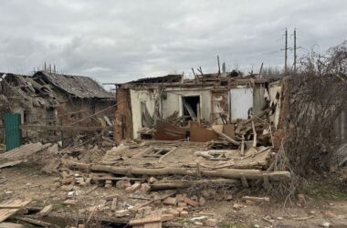 Четверо людей стали жертвами російських обстрілів Донеччини протягом доби. Одна з них загинула