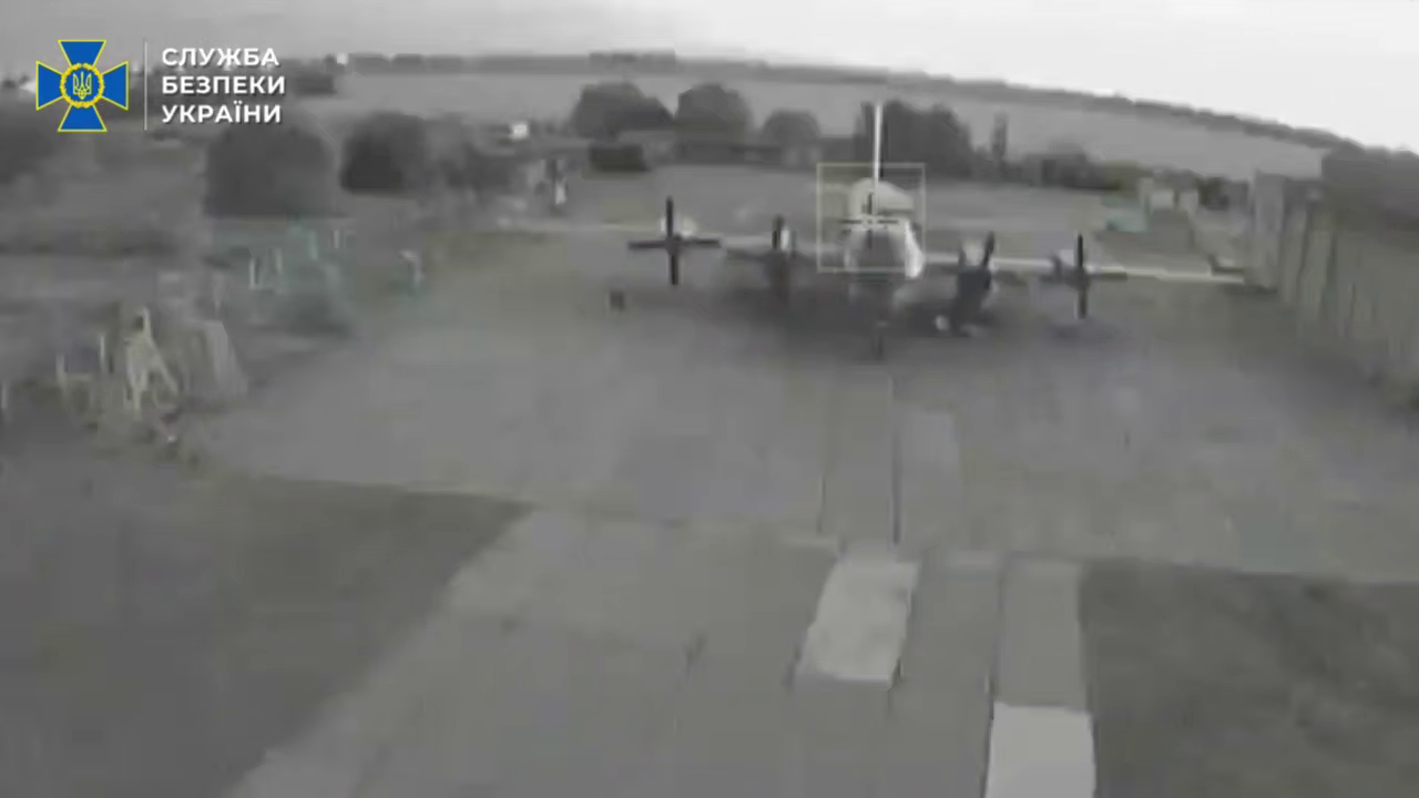 Напереродні удару по субмарині у Новоросійську, СБУ уразили морський літак-розвідник Іл-38Н