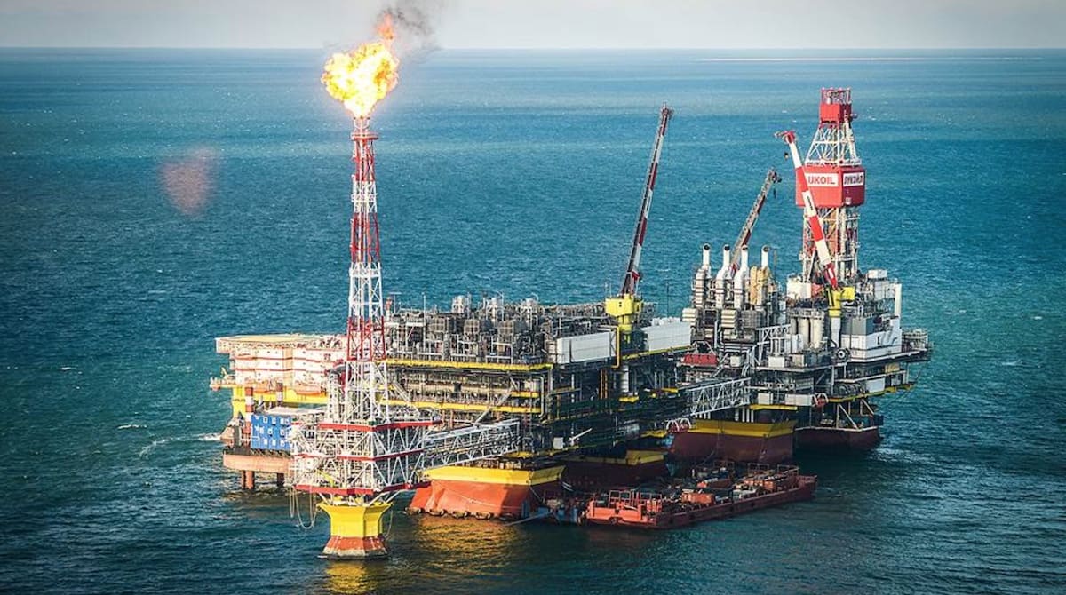 Україна вперше атакувала нафтову платформу росіян у Каспійському морі