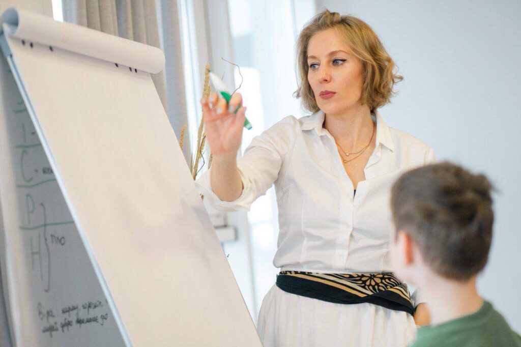 “Якось під час чергування до мене прийшов Ісус”: як лікує пацієнтів неврологиня з Луганська