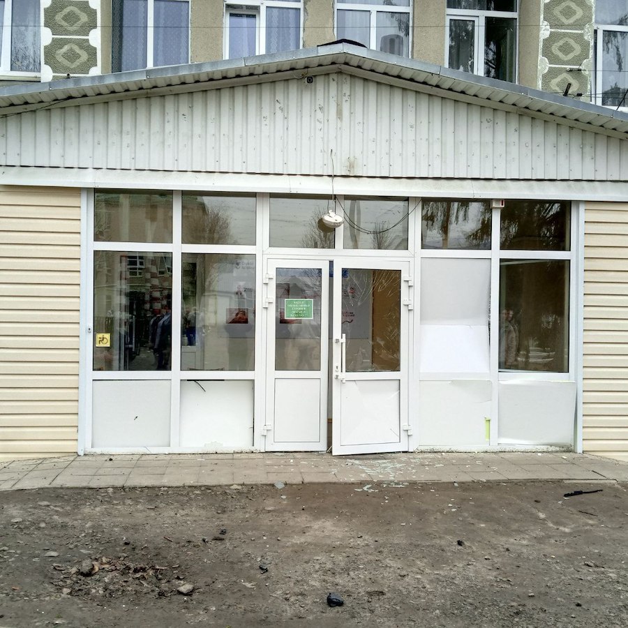 У Сватовому прогримів вибух у лікарні. Окупанти стверджують про атаку безпілотника