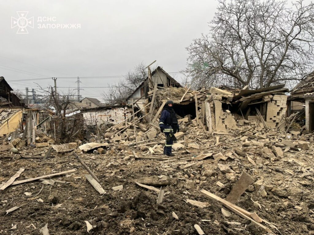 Ворожий обстріл Вільнянська в Запорізькій області призвів до травмування щонайменше чотирьох осіб: фото