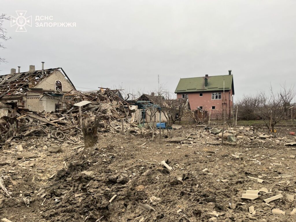 Ворожий обстріл Вільнянська в Запорізькій області призвів до травмування щонайменше чотирьох осіб: фото