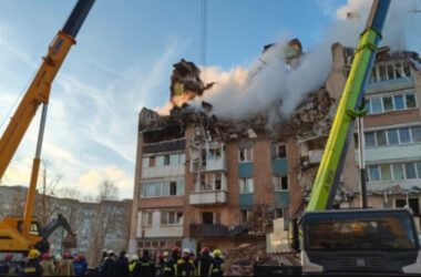 Кількість загиблих серед мирного населення та кількість зафіксованих порушень збільшується на тлі активізації бойових дій в Україні