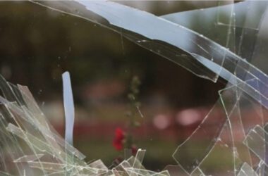 Російські війська обстріляли лікарню в Дніпровському районі Херсона