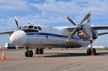 У Криму повідомляють про вибухи. Ймовірно, безпілотник уразив транспортний літак