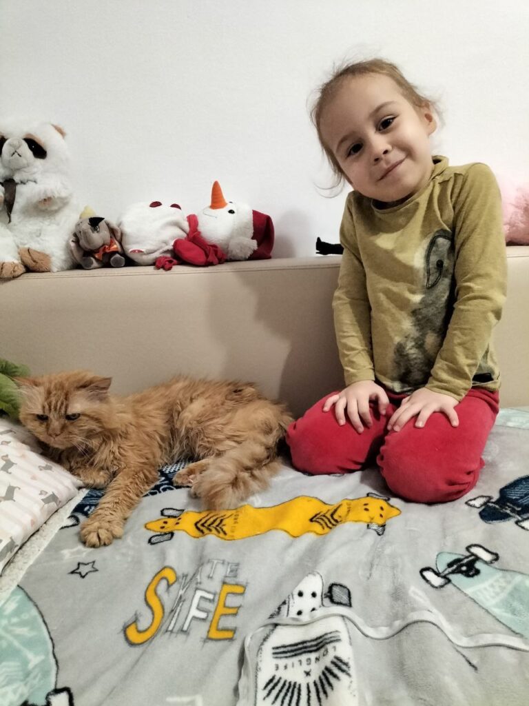 Кіт Шашлик, собака Муха та дві черепахи: як луганчани двічі евакуювали своїх тварин