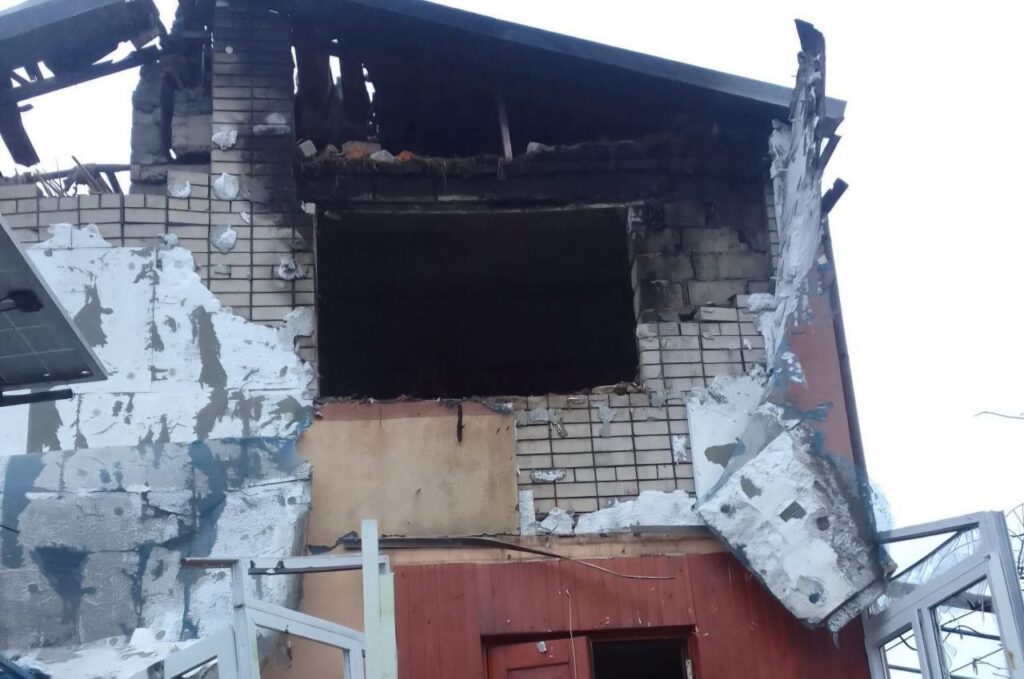 Протягом дня російські війська атакували два райони Дніпропетровської області, внаслідок чого зафіксовані пошкодження: фото