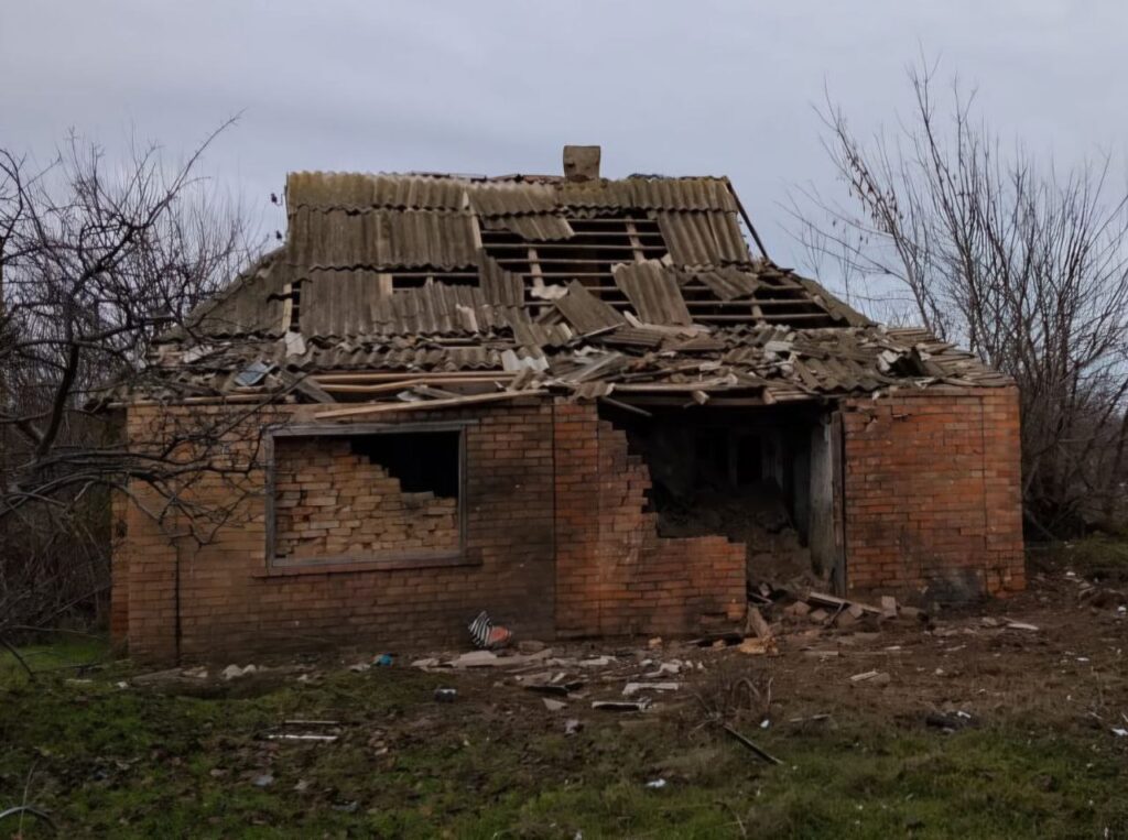 Протягом дня російські війська атакували два райони Дніпропетровської області, внаслідок чого зафіксовані пошкодження: фото