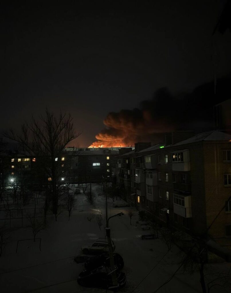 В окупованих Ровеньках дрони атакували нафтобазу