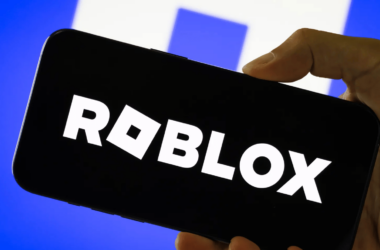 У Росії та в окупацїї заблокували популярну серед підлітків гру Roblox. Кажуть, через &#8220;пропаганду екстремізму та ЛГБТ&#8221;