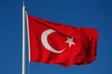 У Туреччині закликали Європу допомогти Україні зробити непростий вибір