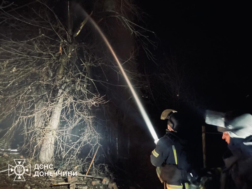 У Краматорську під час пожежі мешканці п&rsquo;ятиповерхівки, зокрема діти, залишилися заблокованими у квартирах