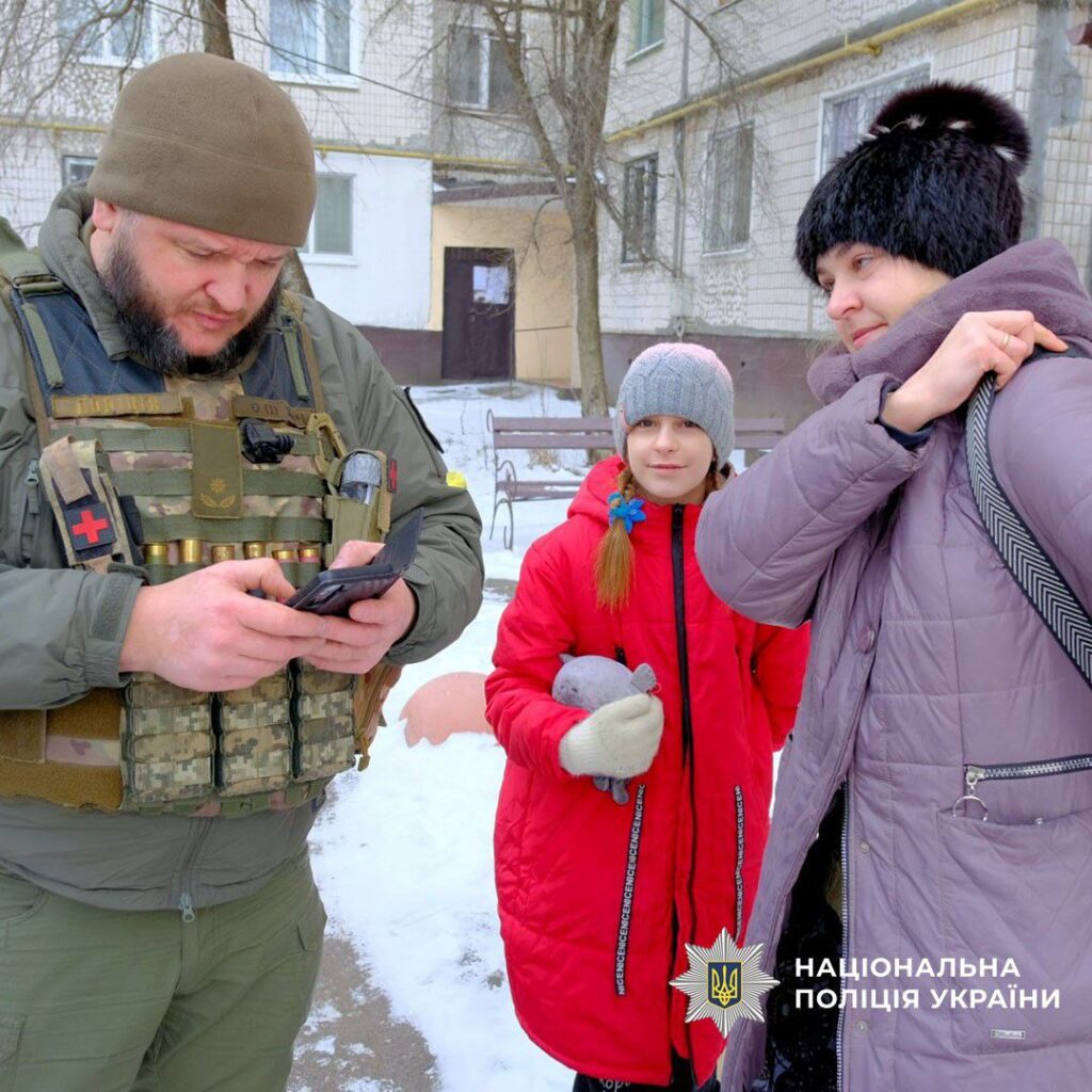 Поліція евакуювала з Дружківки жінку та її 11-річну доньку