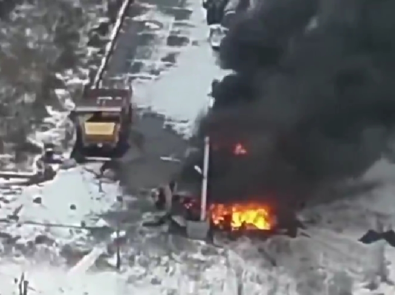 Безпілотник ЗСУ вразив сарай із бензином, де знаходився російський військовослужбовець