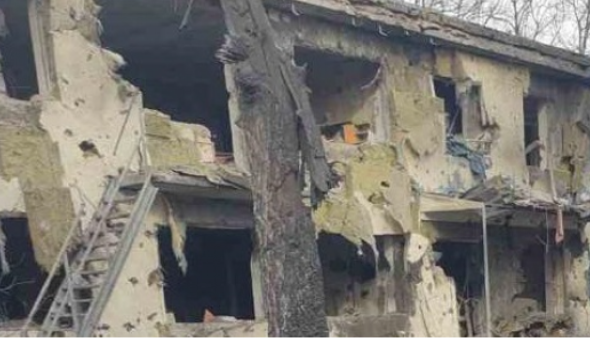 Російські війська скинули авіабомбу на дитячий садок у Костянтинівці