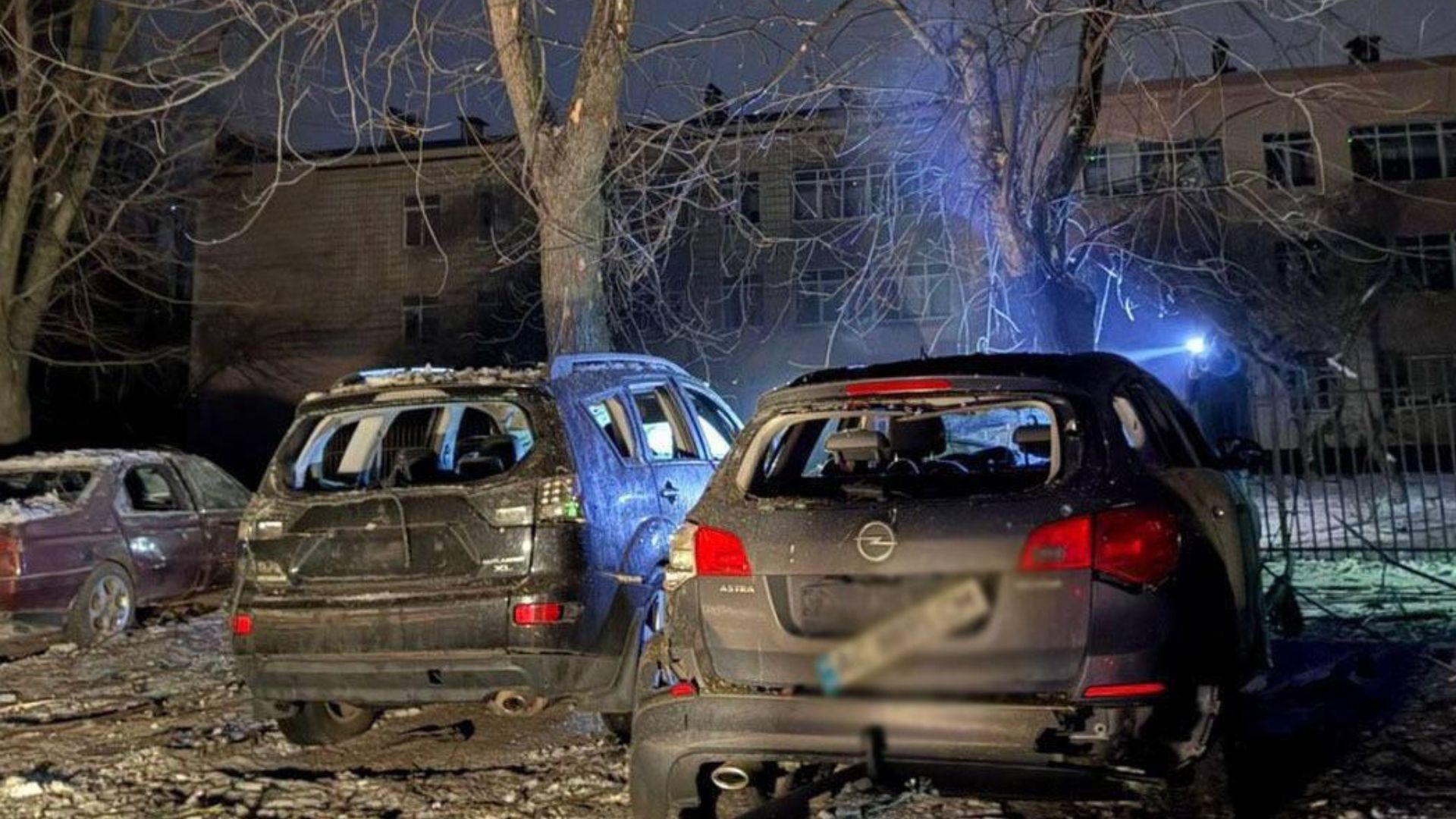 Масований удар РФ по Києву: сотні тисяч без світла, лівий берег &mdash; без води й тепла