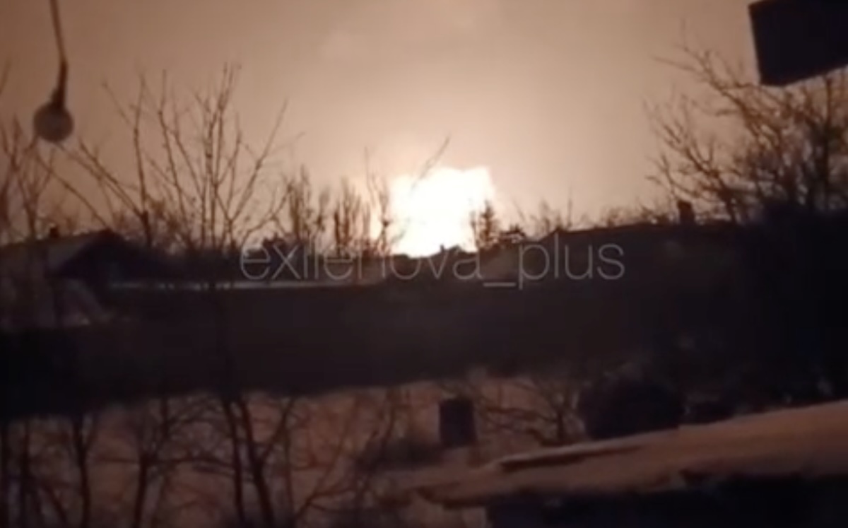 У Дебальцевому після нічної детонації боєприпасів відкрили евакуаційний пункт та скасували більшість автобусів