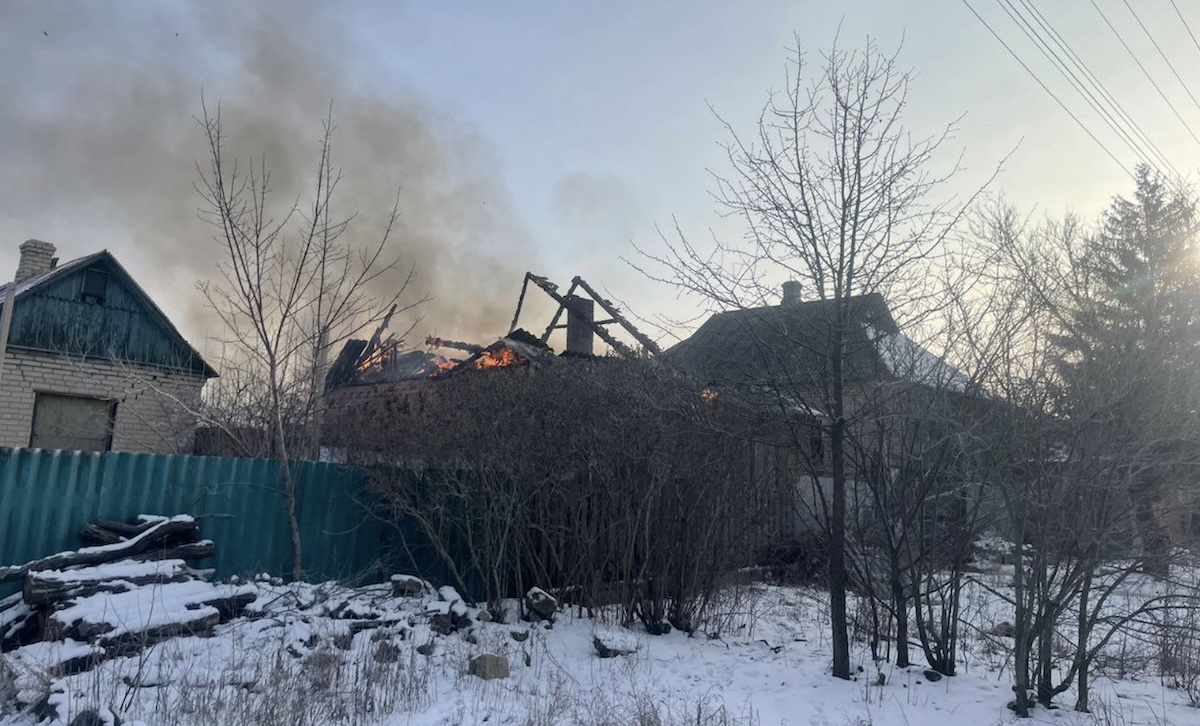 Двоє людей загинули та ще троє постраждали на Донеччині через обстріли окупантів