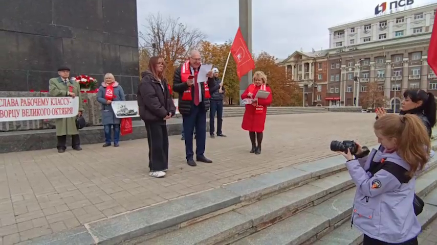 У Донецьку місцевого комуніста оштрафували на 75 тисяч гривень за “масовий збір людей”