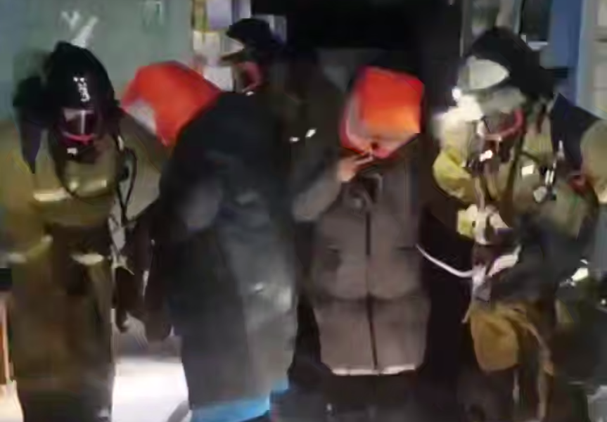 У багатоповерхівці в Луганську горіли електрощитові: дим заблокував увесь під’їзд