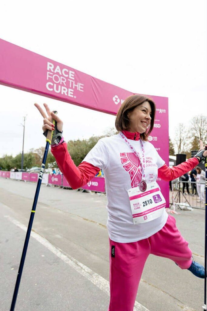 Відкрита до світу: історія донеччанки Інги, яка стала інструкторкою скандинавської ходьби