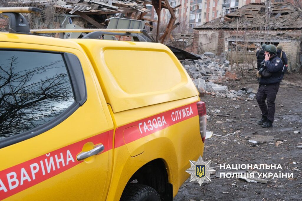 Вдень по Слов’янську окупанти вдарили авіабомбою: відомо про сімох поранених