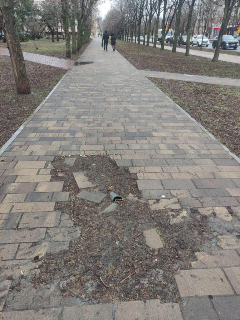 У центрі Маріуполі досі знаходять залишки боєприпасів