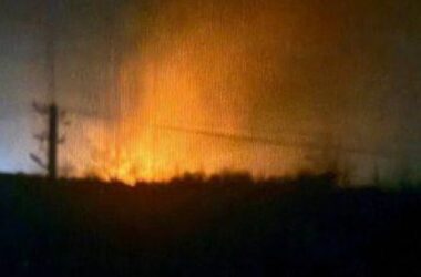 В Маріуполі зникло світло: місцеві повідомляють про вибухи біля підстанцій