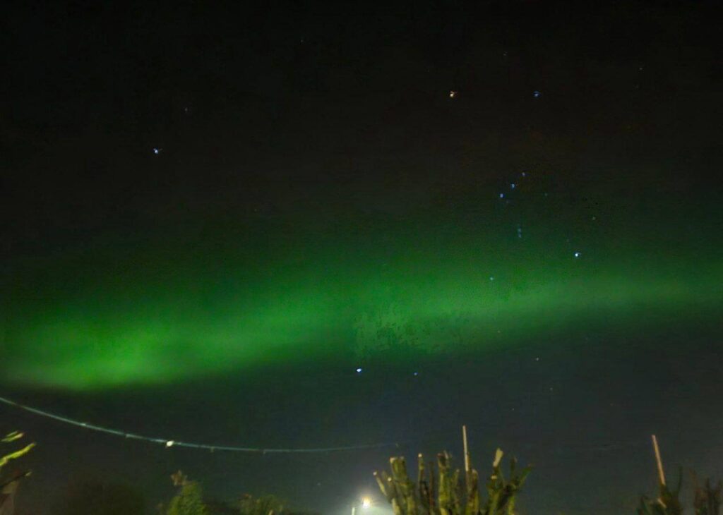 Над окупованим Луганськом спостерігали полярне сяйво