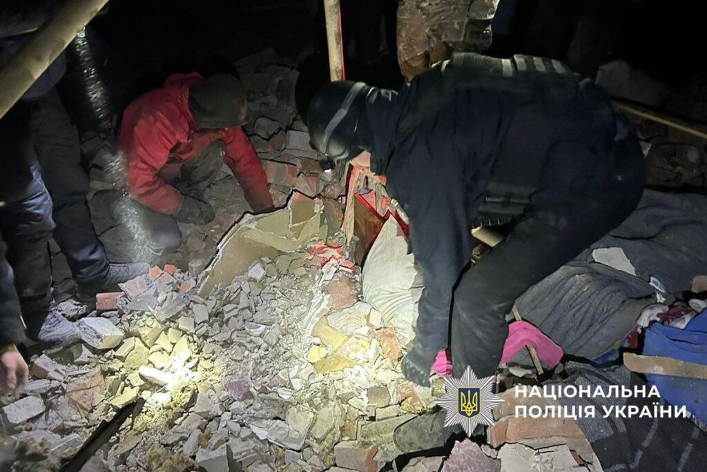 Жителі Черкаського розповіли подробиці атаки, де загинули четверо людей: «Діти почули перший вибух і почали кричати, що “Шахед” летить»