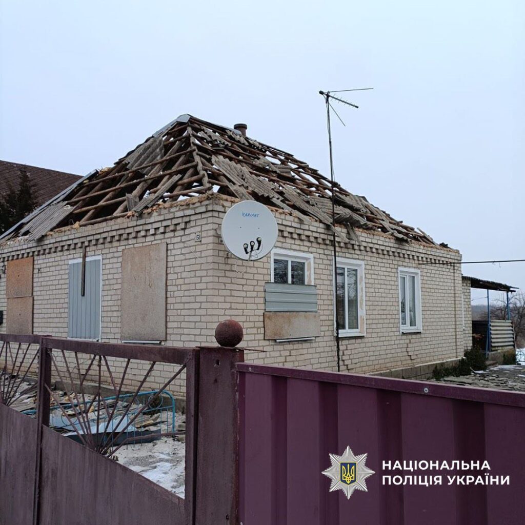 Шість населених пунктів Донеччини опинились під ударом росіян, є поранена людина: поліцейські розповіли про наслідки