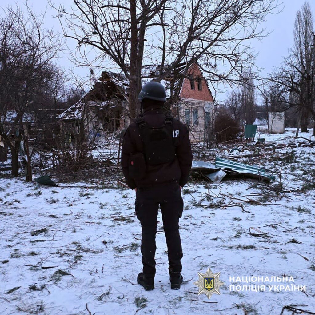 Шість населених пунктів Донеччини опинились під ударом росіян, є поранена людина: поліцейські розповіли про наслідки