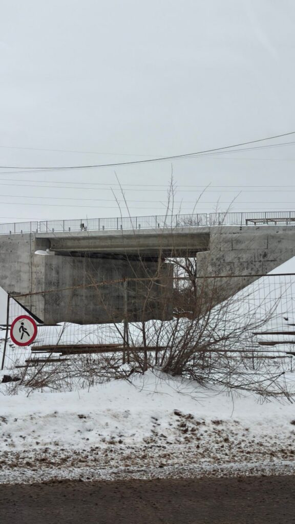 У Луганську ніяк не можуть відкрити автомобільний міст у Великій Вергунці