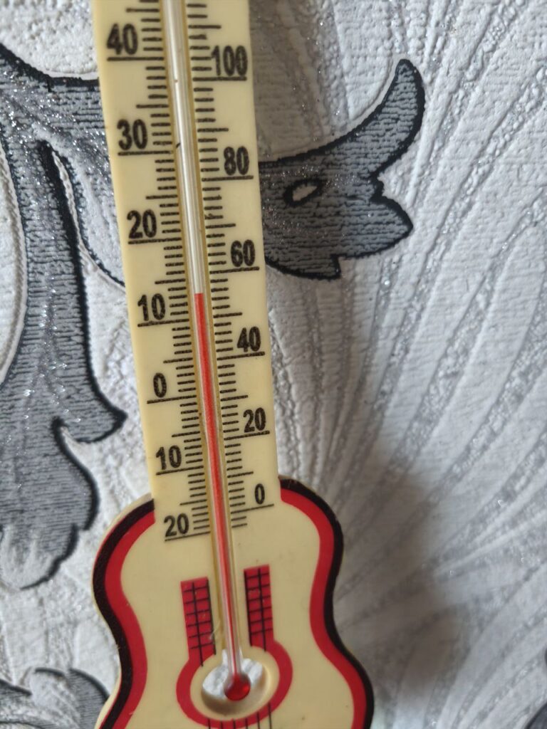 В квартирах +12, опалення, води і світла нема. Що зараз відбувається в окупованому Алчевську