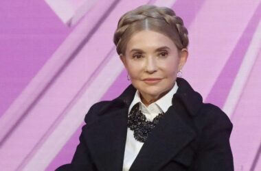 Тимошенко повідомили про підозру в підкупі депутатів Ради для ухвалення “правильних” рішень під час голосувань