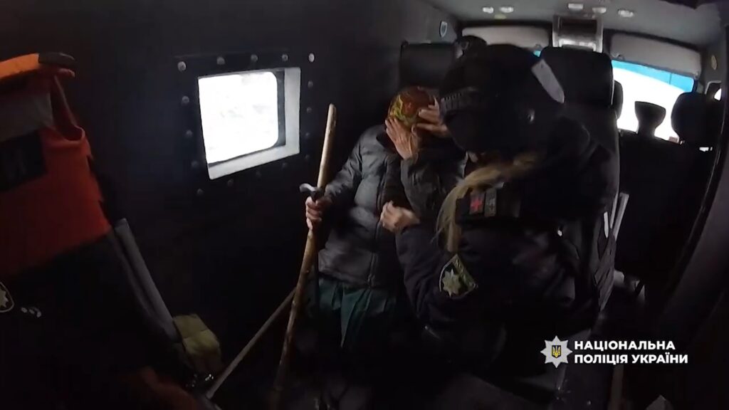 З Сумщини евакуювали літню жінку, яка все життя жила в регіоні