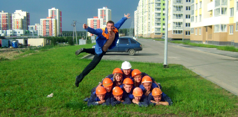 Путінська путина для луганськoї молоді: що не так зі студентськими загонами у РФ