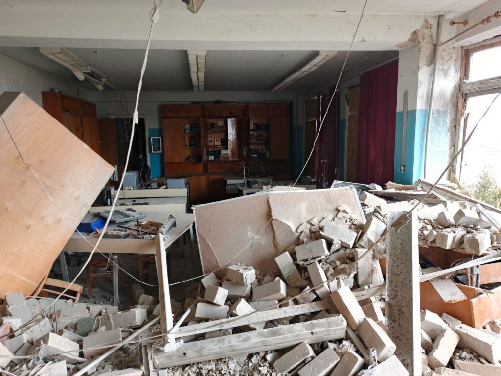 Російські війська завдали удару по головному корпусу Херсонського державного університету(фото)