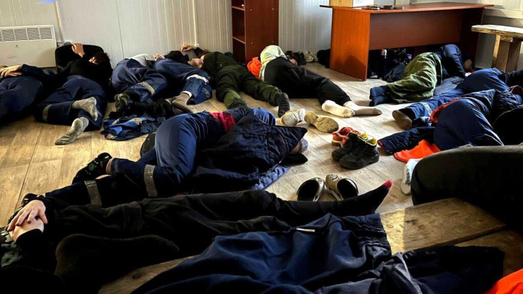 Путінська путина для луганськoї молоді: що не так зі студентськими загонами у РФ