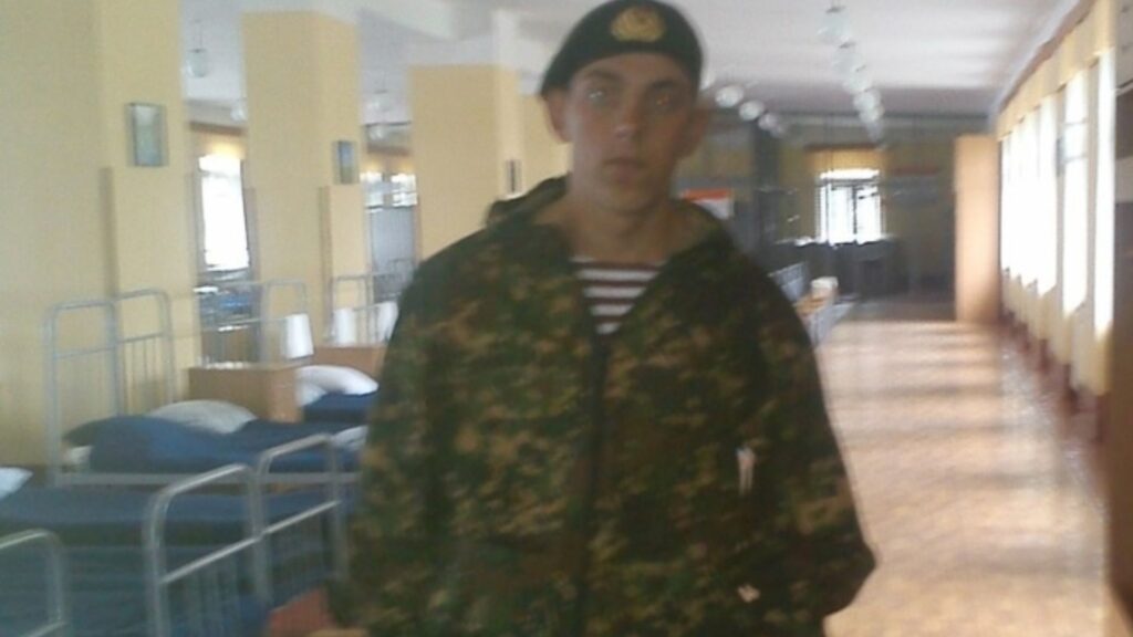 “Іди, не будь боягузом”: історії російських окупантів, які ніколи не повернуться додому