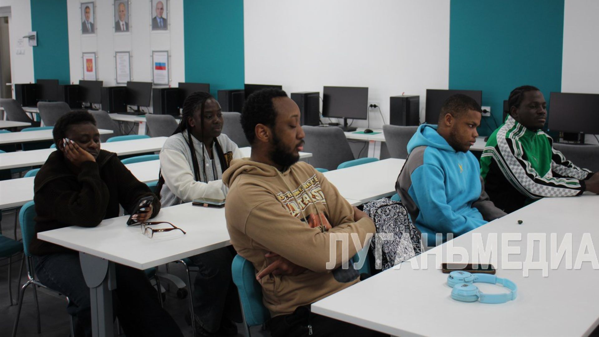 Іноземців звозять в окупований Алчевськ: конголезців готують до вступу у виш під контролем РФ