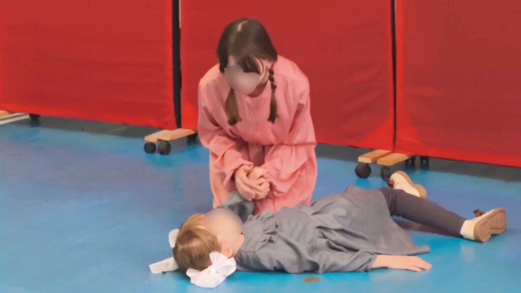 Юнармія, “музеї СВО” і сцени з загиблими: як мілітаризація на ТОТ стала частиною шкільної програми