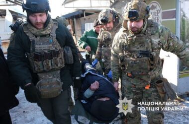 Перші миті після обстрілу ринку в Дружківці зафіксували на відео