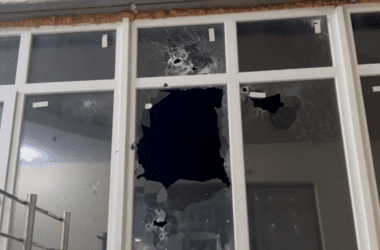 В Маріуполі в кафе під назвою “ZOV” сталась стрілянина: момент потрапив на відео