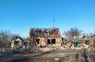 Сім загиблих та 15 постраждалих: прифронтову Дружківку окупанти атакували касетними боєприпасами