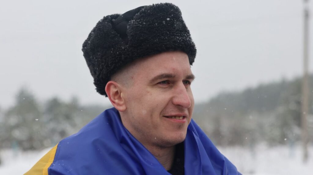 З російського полону повернулись 157 українців: Зеленський показал зворушливі фото